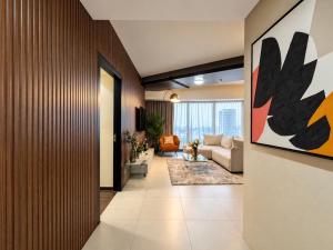 2 Bedroom Corner in Aeon Towers I City Views I Free Wi-fi, Gym and Pool