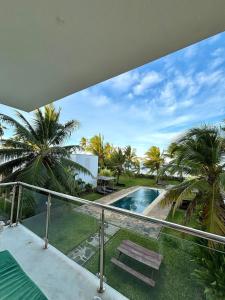 1 Bedroom Beachfront Getaway, Pool and Ocean Views