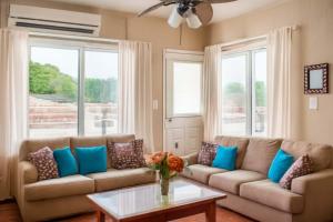 Beachfront 2BR Condo in Playa I Steps to 5th Ave!