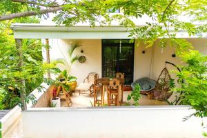 Your peaceful getaway at Paje Beach in a one-bedroom flat with large terrace and pool