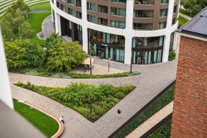 BNB SkyPark apartment with garage