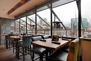Sandman Signature Vancouver Downtown Hotel