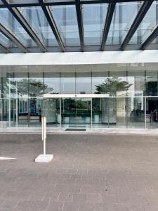Luxury Escape - The Smith Alam Sutera 1BR 3 pax