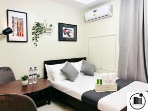 Citispace 1BR Condotel Suite at Sunshine100 City Plaza #SS06A