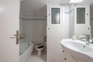 Athens Easy Stay by Cloudkeys