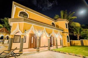 LeLavion Palace