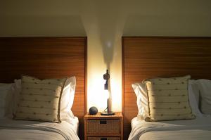 Beautiful PH, Private Beach,3 Beds,5 mins from CSL