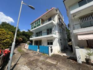 Holiday House, 2stories, BBQ, hidden gem in hongkong