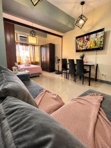 Manhattan Couple Studio - Araneta Cubao