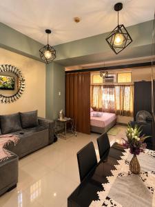 Manhattan Couple Studio - Araneta Cubao
