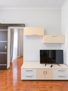 Central Peach Studio 2