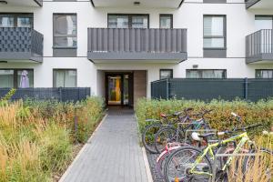 Ursus Serene Apartment by BookingHost