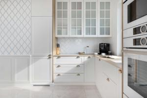 Przestronny Apartament z Parkingiem w Gdańsku by Renters Prestige