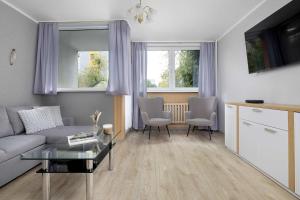 Funkcjonalny Apartament z Balkonem w Bytomiu by Noclegi Renters