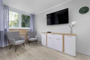 Funkcjonalny Apartament z Balkonem w Bytomiu by Noclegi Renters