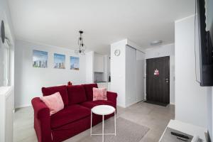 Olszowa 14 Riverside Apartment by BookingHost