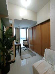 Cozy 1BR UPTOWN PARKSUITES Tower1 BGC