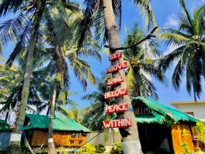 Joyful Paradise Beach Resort