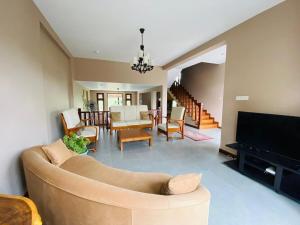 Wyilder Lakes Villa
