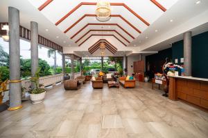 Phuket La Siesta, Naiharn Beach