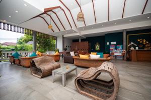 Phuket La Siesta, Naiharn Beach