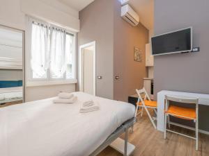 Xenia - Studio apt in Via Filippo Sassetti 31