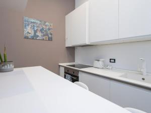 Xenia - Studio apt in Via Filippo Sassetti 31