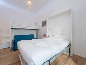Xenia - Studio apt in Via Filippo Sassetti 31