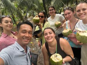 Nhat Linh Homestay Bến Tre & tour