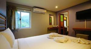 Apple Beachfront Resort