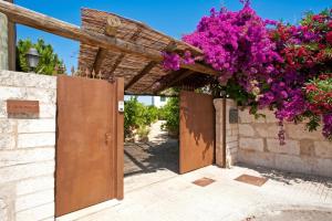 Modern Villa with Private Pool in Muro 300 m²