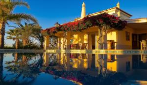 Spacious Villa in Carvoeiro with Private Pool