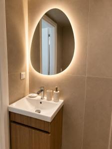 Thessa Stay - Stylish Suite Near City Center