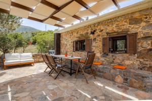 Stone House The Amazing VIEW with Unique privacy