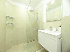 CHIC and Spacious Apartment in Central Sofia - Patriarh Evtimiy by Flat Mаnager