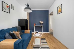 Cosy Apartment for 3 with Desk by Noclegi Renters