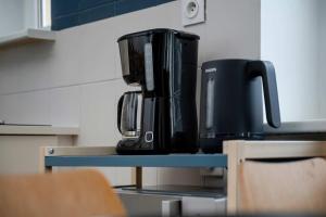 Cosy Apartment for 3 with Desk by Noclegi Renters