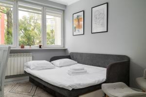 Praga Ostrobramska Lavish Apartment by BookingHost