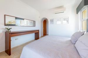 Spectacular Mijas 3 bedroom Apartment with Large T