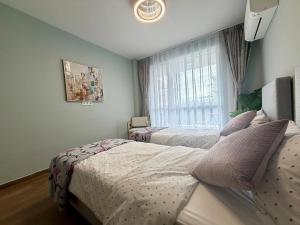 Rowing Canal Retreat, luxury 2BR apt, free parking
