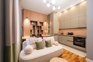 Fast Wi-Fi, Bath, Super Central, Brand New - by Innorental