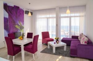 Modern apartment with sea view in Dobra Voda, 95 m², Pool