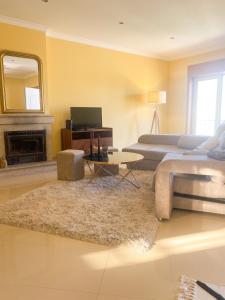 Welcoming house with terrace and garden in Barra de Mira