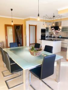 Welcoming house with terrace and garden in Barra de Mira