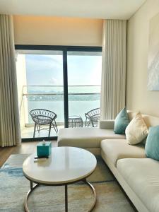 À La Carte Luxury 2BR Bay View