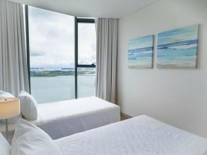À La Carte Luxury 2BR Bay View