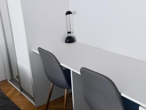 Wola Central Apartment - Balcony, AirCon, Metro Nearby