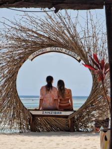 Mambo Ocean Resort