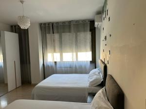 VENICE NIGHT Two-Bedroom family apartment