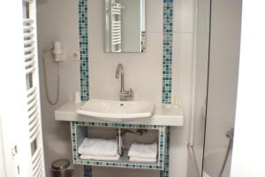 Hotels Hotel & SPA Rodier : photos des chambres